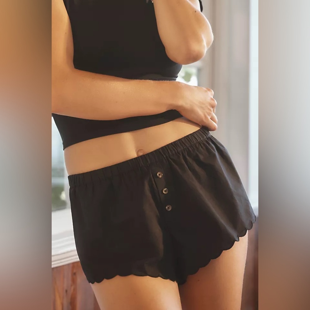 NWT Anthropologie Black Scallop Hem Button-Front Lounge Shorts